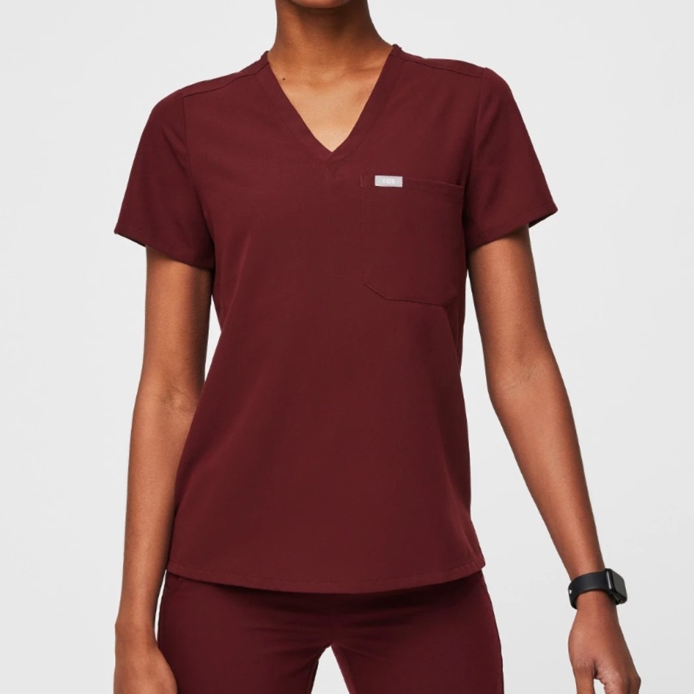 FIGS Burgundy Scrub Set
